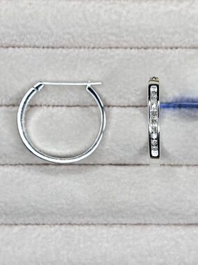 E033 | Natural Diamond Hoop Earrings